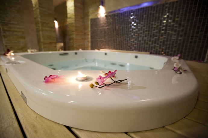 Imagen de la piscina del Hotel Apart Zoned. Foto 19