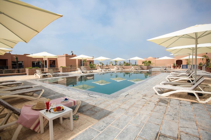 Imagen de la piscina del Hotel ApartEden Beach. Foto 19