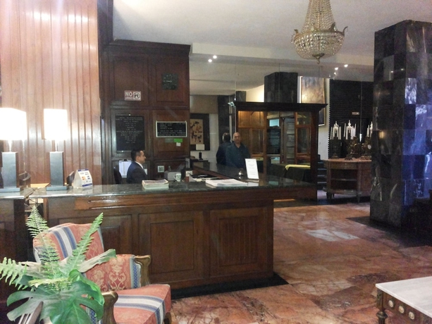 Imagen de los interiores del Hotel Apart-Hotel Suites Reforma. Foto 12