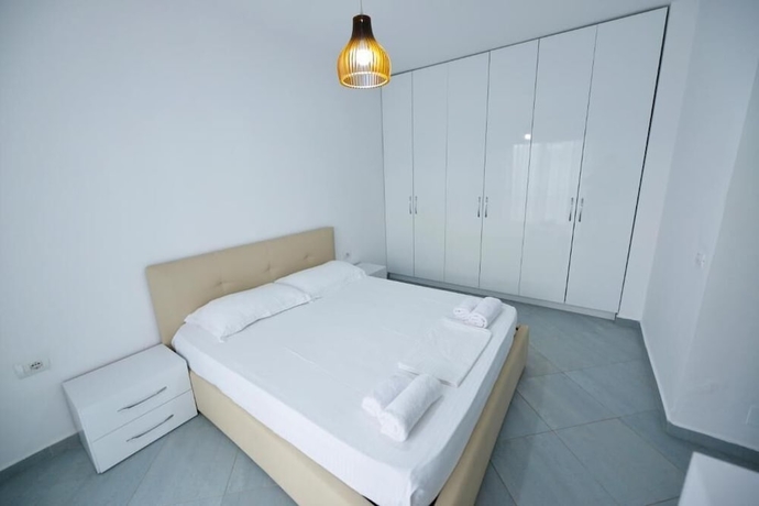Imagen de la habitación del Hotel ApartMiramare Sarande. Foto 9