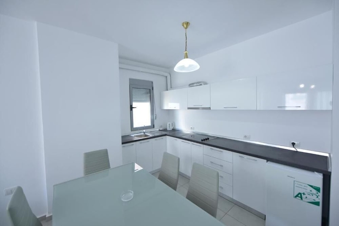 Imagen de la habitación del Hotel ApartMiramare Sarande. Foto 11