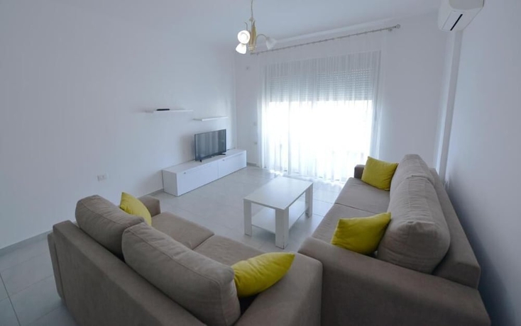 Imagen de la habitación del Hotel ApartMiramare Sarande. Foto 15