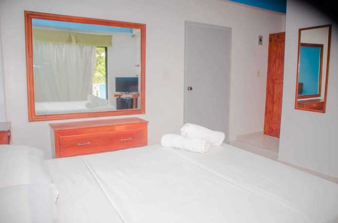 Imagen de la habitación del Hotel Aparta Azzurra. Foto 9