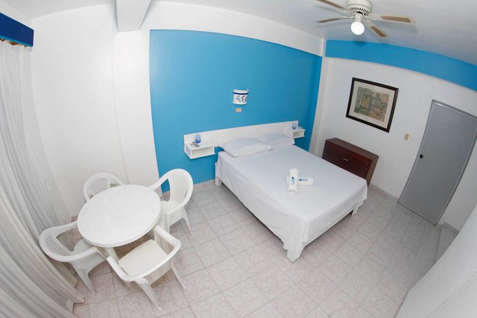 Imagen de la habitación del Hotel Aparta Azzurra. Foto 18