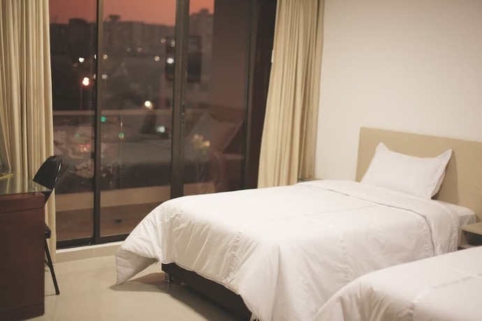 Imagen de la habitación del Hotel Aparta Mediterraneo. Foto 12