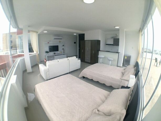 Imagen general del Hotel Aparta Mediterraneo. Foto 3