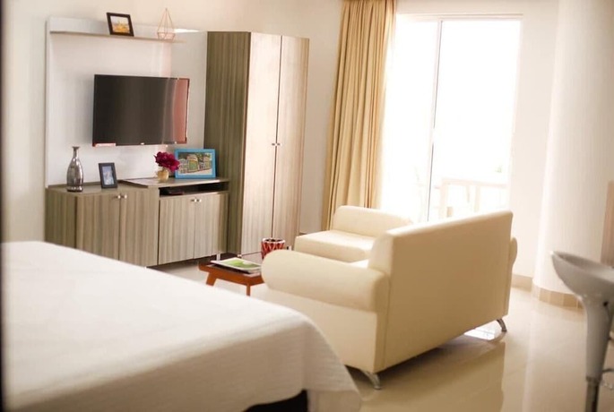 Imagen general del Hotel Aparta Mediterraneo. Foto 6