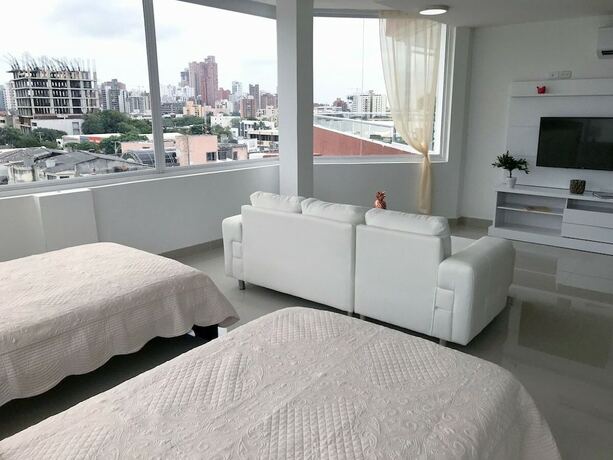 Imagen general del Hotel Aparta Mediterraneo. Foto 7