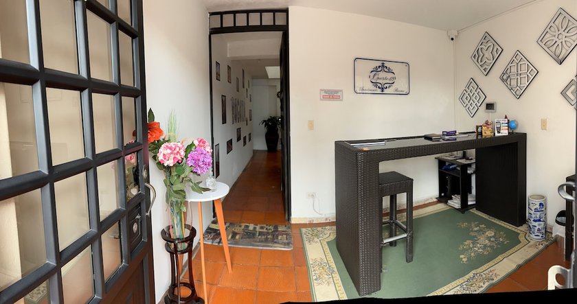 Imagen de los interiores del Hotel Aparta Oporto 83. Foto 17