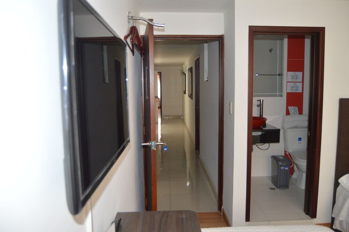 Imagen de la habitación del Hotel Aparta Oporto 83. Foto 9