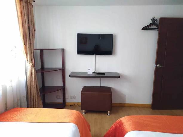 Imagen de la habitación del Hotel Aparta Oporto 83. Foto 11