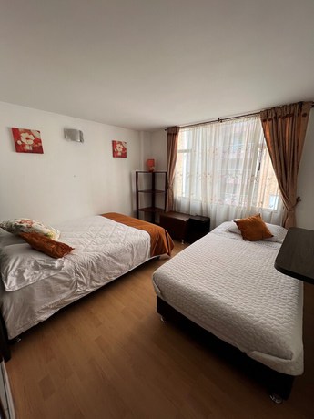 Imagen de la habitación del Hotel Aparta Oporto 83. Foto 14