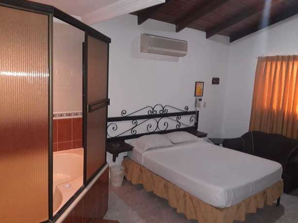 Imagen de la habitación del Hotel Aparta Plaza Real Norte. Foto 14