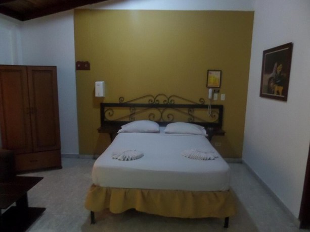 Imagen de la habitación del Hotel Aparta Plaza Real Norte. Foto 16