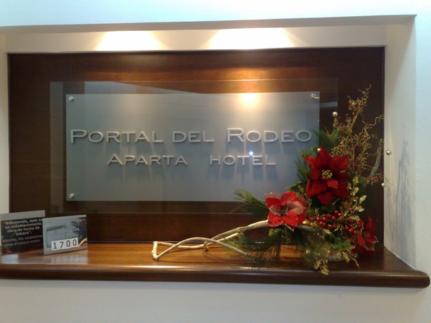 Imagen de los interiores del Hotel Aparta Portal Del Rodeo. Foto 11