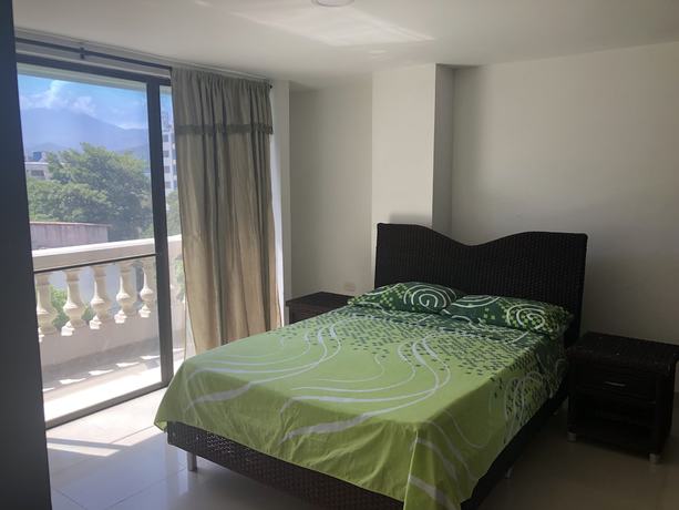 Imagen de la habitación del Hotel Aparta Roca Marina. Foto 2