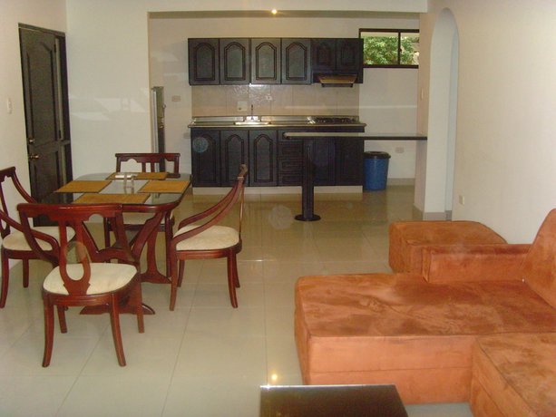 Imagen de la habitación del Hotel Aparta Roca Marina. Foto 19