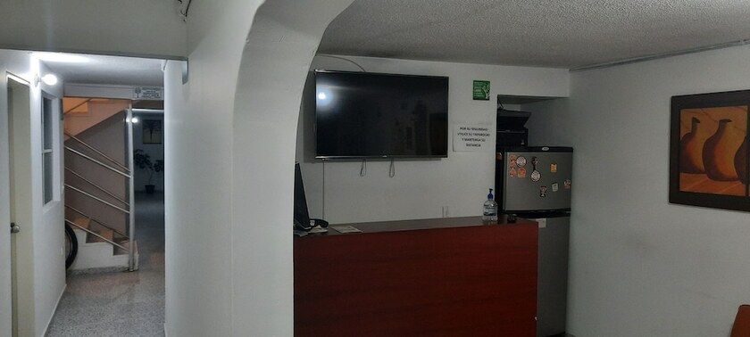 Imagen general del Hotel Aparta Victoria In. Foto 8