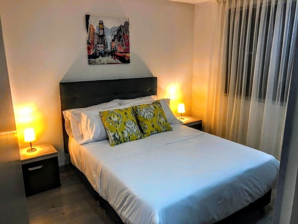 Imagen de la habitación del Hotel Apartaestudio Charles 52. Foto 3