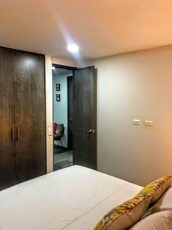 Imagen de la habitación del Hotel Apartaestudio Charles 52. Foto 13