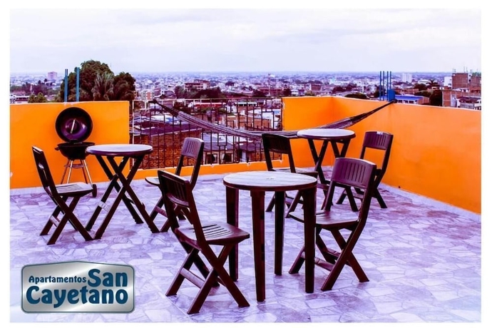 Imagen de la habitación del Hotel Apartaestudios San Cayetano. Foto 11