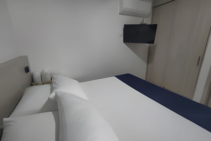 Imagen de la habitación del Hotel Apartaestudios San Fernando. Foto 15