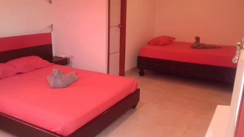 Imagen de la habitación del Hotel Apartahotel Barcelot. Foto 2