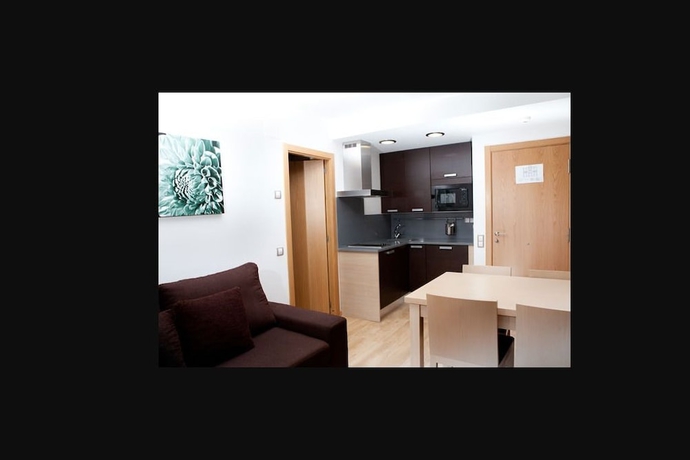 Imagen de la habitación del Hotel Apartahotel Castejón De Sos. Foto 9