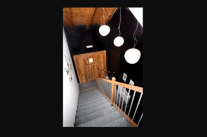 Imagen de los interiores del Hotel Apartahotel Castejón De Sos. Foto 13