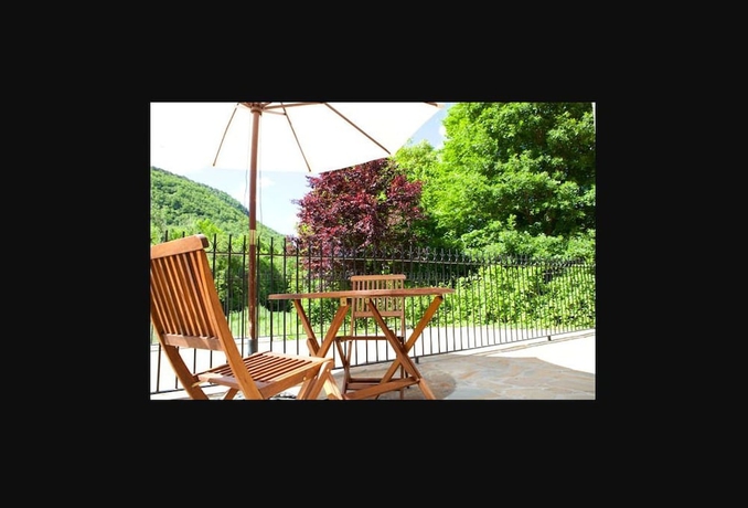 Imagen de los exteriores del Hotel Apartahotel Castejón De Sos. Foto 10