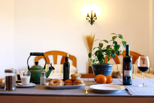 Imagen de la habitación del Hotel Apartahotel Doña Ruidera. Foto 5