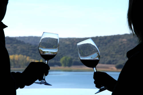 Imagen de la habitación del Hotel Apartahotel Doña Ruidera. Foto 7