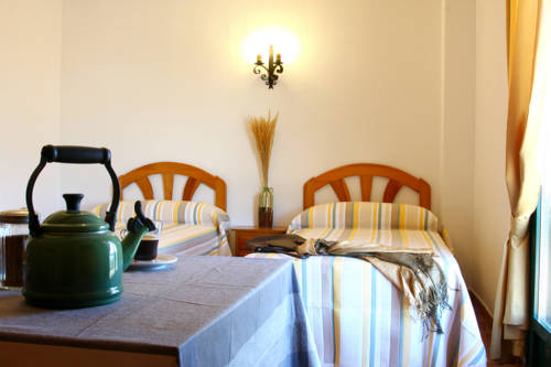 Imagen de la habitación del Hotel Apartahotel Doña Ruidera. Foto 8