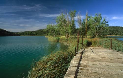 Imagen de la habitación del Hotel Apartahotel Doña Ruidera. Foto 16