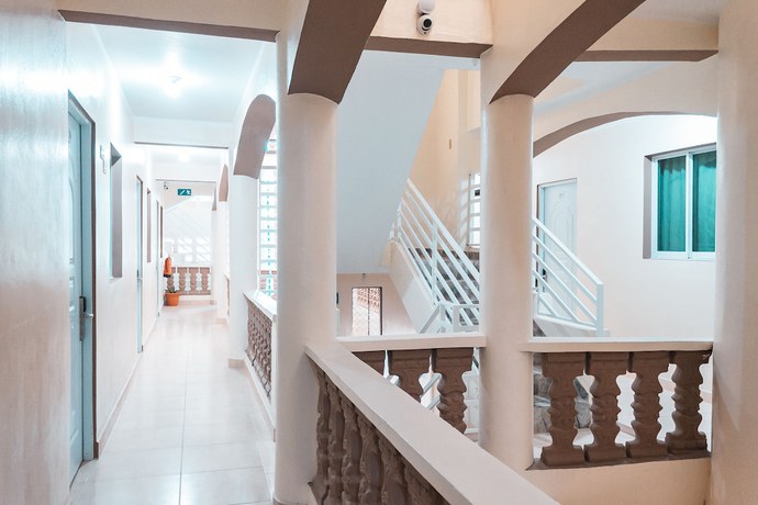 Imagen de los interiores del Hotel Apartahotel Dubai. Foto 20