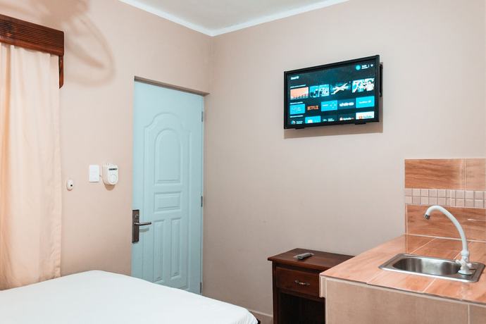 Imagen de la habitación del Hotel Apartahotel Dubai. Foto 6