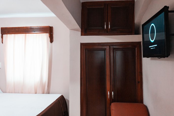 Imagen de la habitación del Hotel Apartahotel Dubai. Foto 10