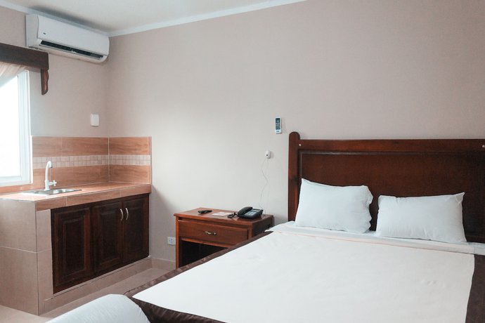 Imagen de la habitación del Hotel Apartahotel Dubai. Foto 16