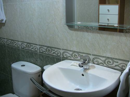 Imagen general del Hotel Apartahotel Los Hermanos. Foto 9