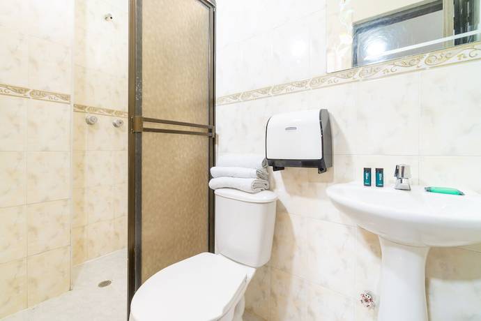 Imagen de la habitación del Hotel Apartahotel Torres de Cristal Cali. Foto 16