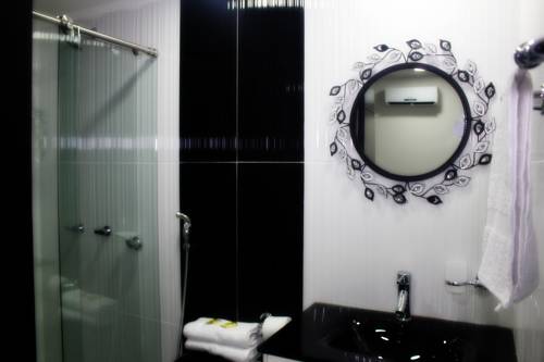 Imagen de la habitación del Hotel Apartahotel Tur&iacute;stico Jardines Del Caney. Foto 6
