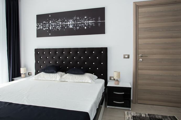 Imagen general del Hotel Apartament BlackandWhite. Foto 1