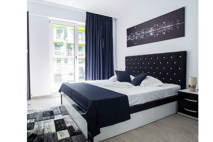 Imagen general del Hotel Apartament BlackandWhite. Foto 8