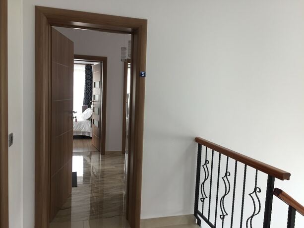 Imagen general del Hotel Apartament Simona Brasov. Foto 6