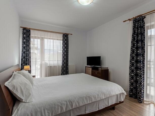 Imagen general del Hotel Apartament Simona Brasov. Foto 8