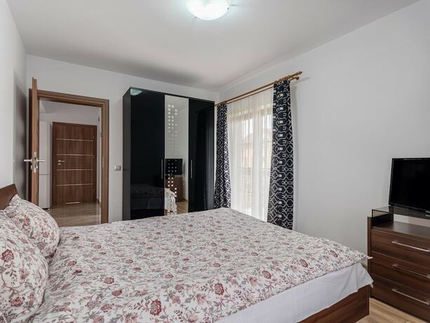 Imagen general del Hotel Apartament Simona Brasov. Foto 9