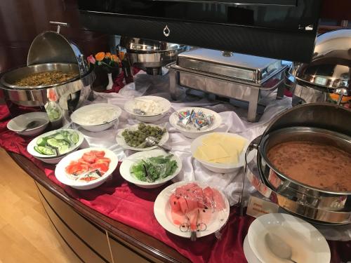 Imagen del bar/restaurante del Hotel Apartamento Al Hayat Hotel Apartments. Foto 5