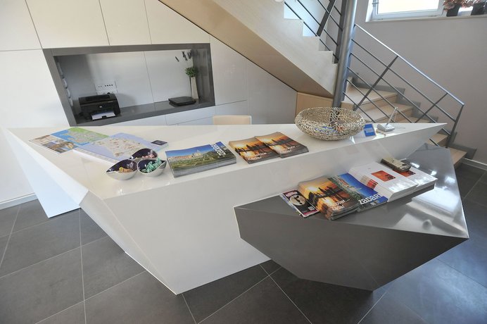 Imagen general del Hotel Apartamento Apartments and Rooms Lavandula Exclusive. Foto 2