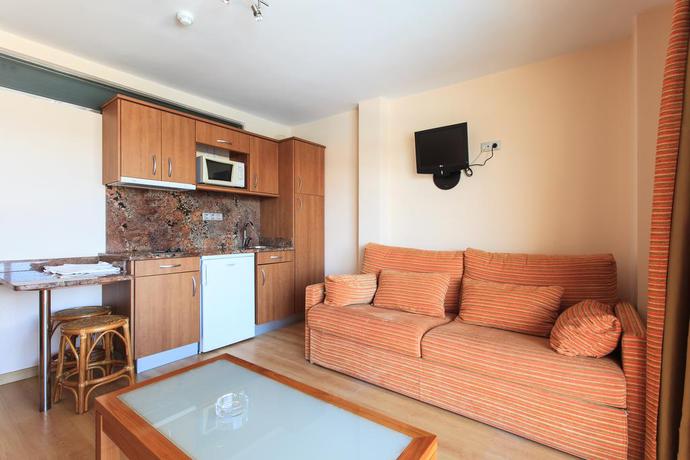 Imagen de la habitación del Hotel Apartamento Astuy ***. Foto 9