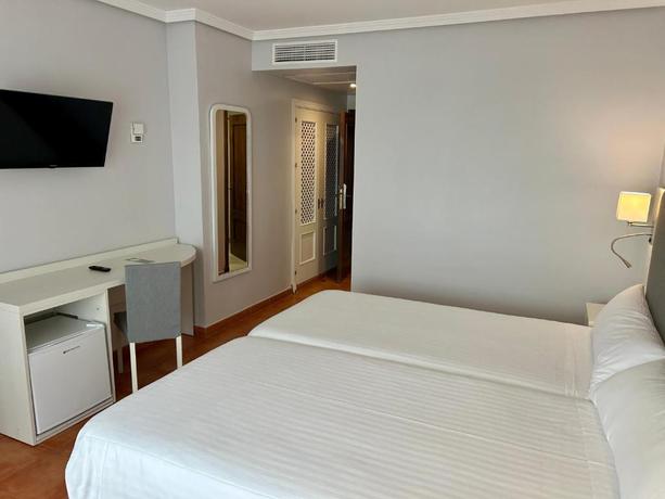 Imagen general del Hotel Apartamento Bahia Sur. Foto 9